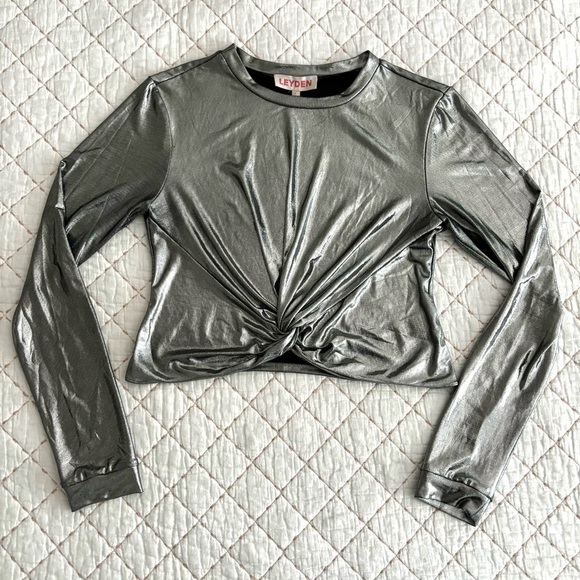 Leyden twist cropped top - Picture 3 of 7